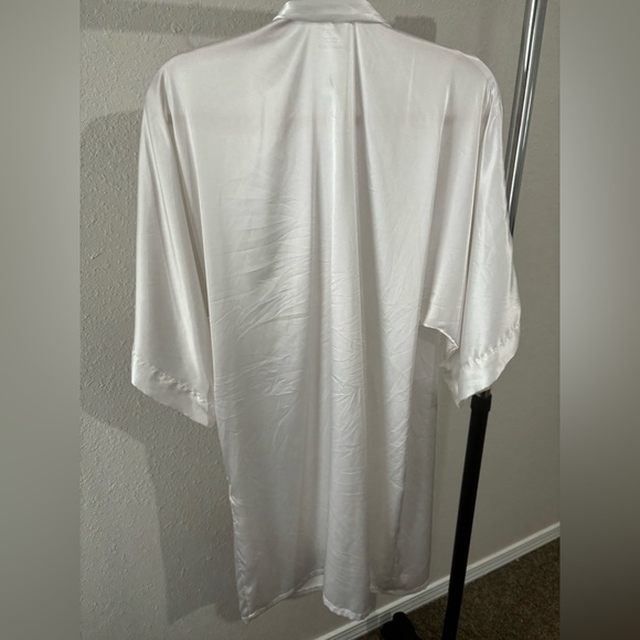 Bridal Robe - Picture 2 of 3